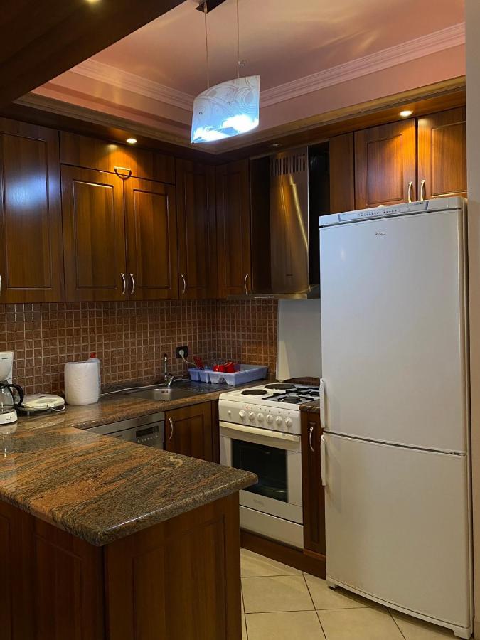 Cloud8 Apt With Castle View, 7Km From The Beach Lezhe Exterior photo